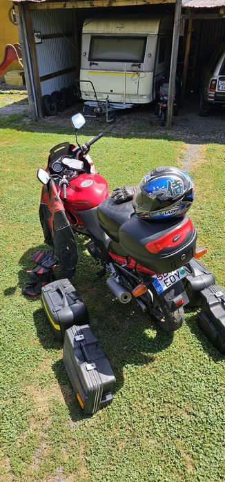 Vând Yamaha TDM 850 + echipament +2rânduri de TOPCase.accept variante.