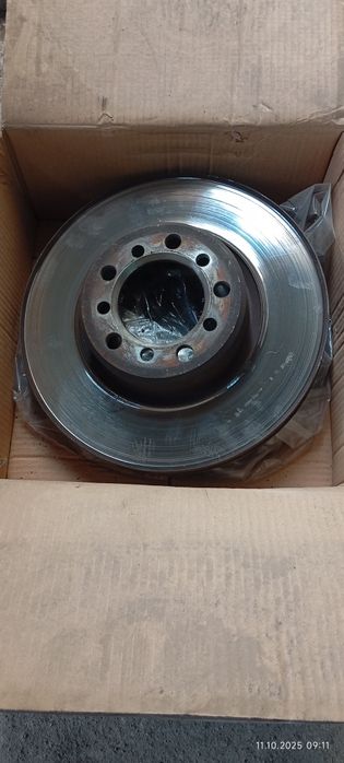 Продам тормозные диски не новые на Мерседес S126.