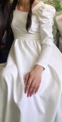 Продам платье (белый)