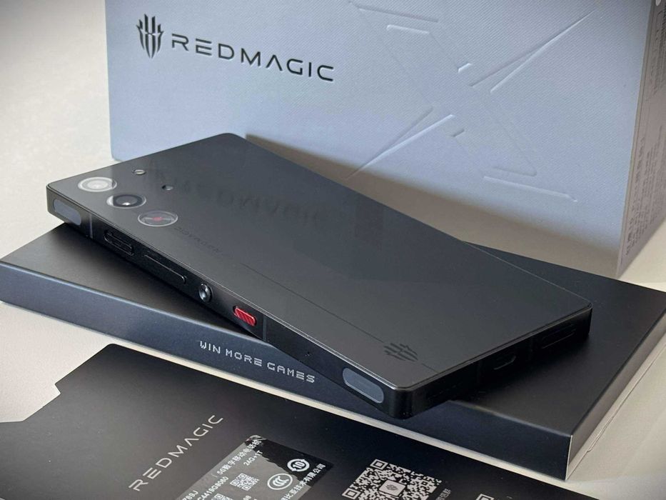 Бартер!  RedMagic 10 Pro 1TB (1,000GB) 24GB Ram / 7050mAh Батерия!