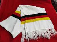 Мек шал с германското знаме