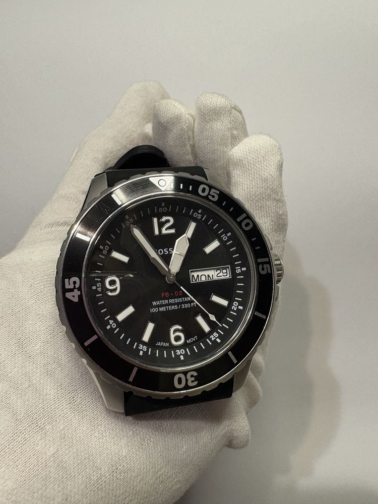 Часовник Fossil FB 02