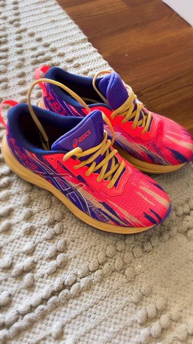 Маратонки,,Asics”