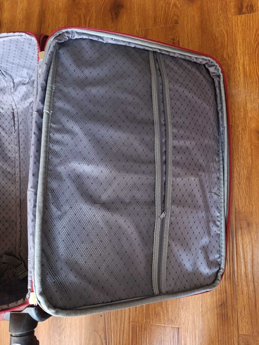 Продам чемодан для багажа . Подойдёт для перевозки вещей б/у