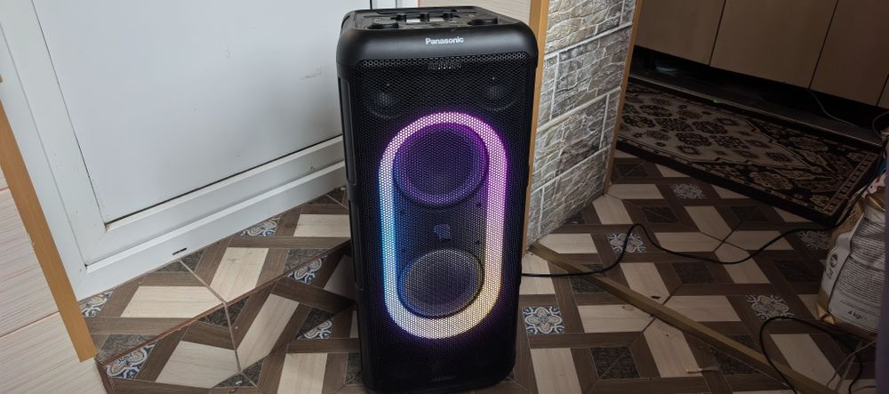 Boxa 1000W Portabila Party Panasonic SC-TMAX45 RGB (se aude gajait)