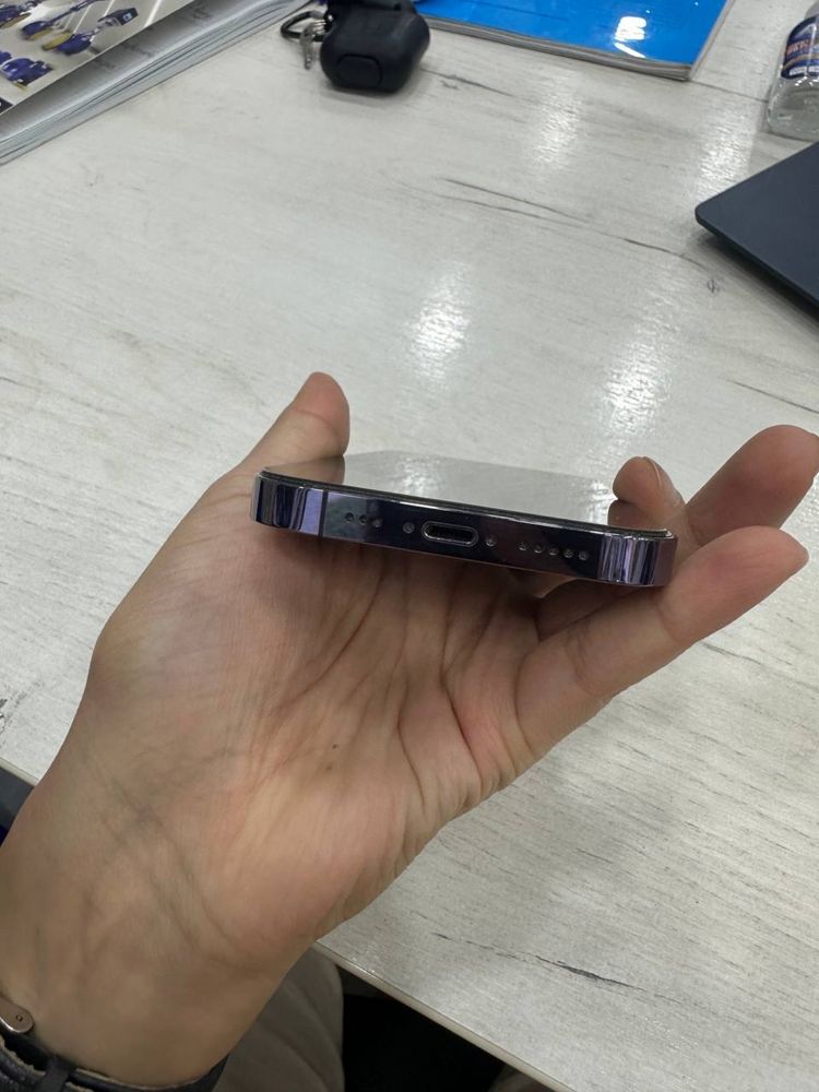 iPhone 14 pro LLA
