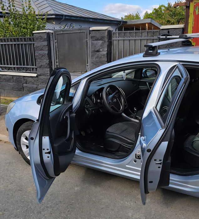 Vand Opel Astra J Sedan Enjoy 2016