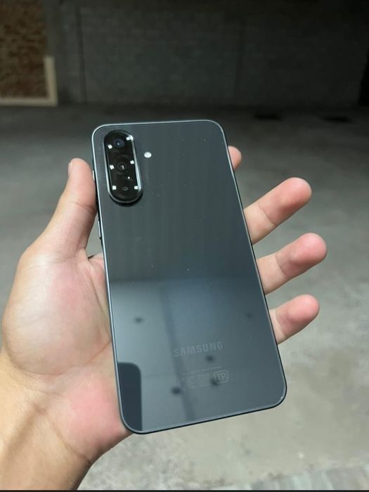 Срочно продам Samsung 8/256gb