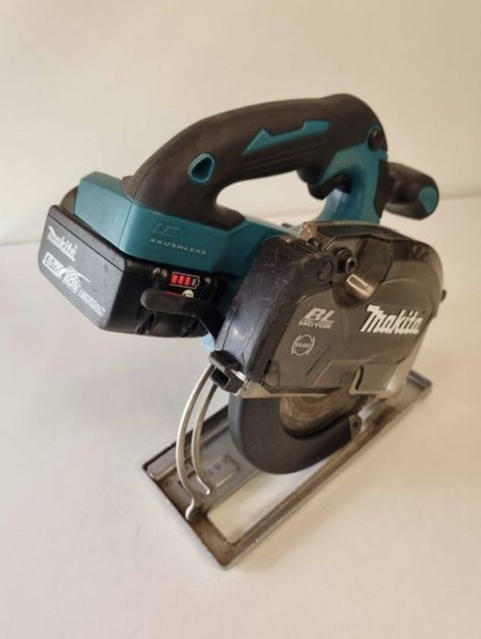 Makita DCS553 – Fierăstrău circular pentru metal (18V LXT)

Vând fieră