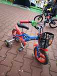 Vând bicicleta Spiderman