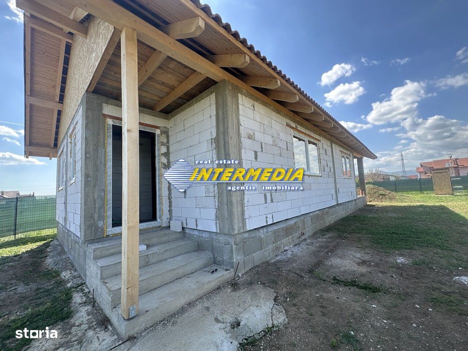 Casa in Rosu cu Terasa mare cu 570 mp sau 1134 mp teren imprejmuit
