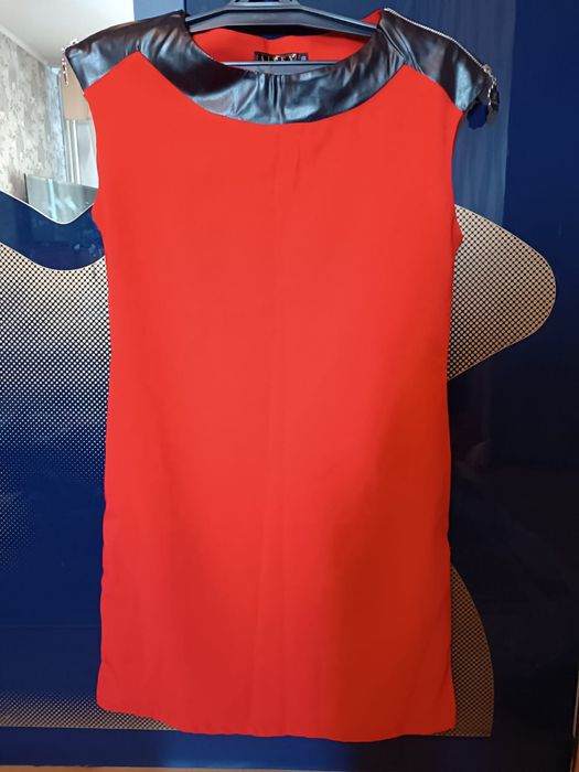 Дёшево продам женские платья