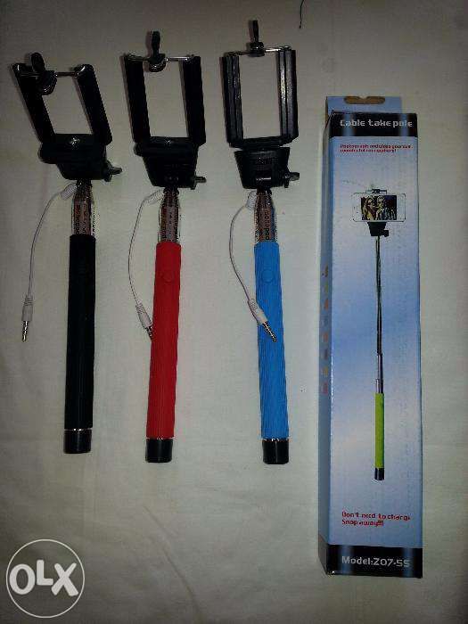 Monopod selfie cu buton declansator pe maner + suport telefon