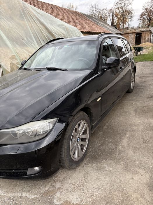 Vând bmw e91 Motor defect