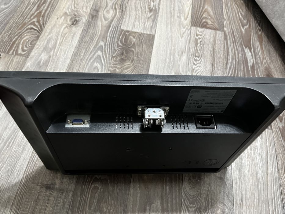 Монитор LG flatron W1934s