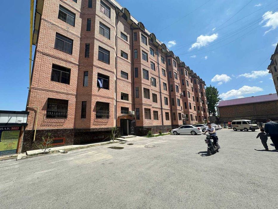 738 продаётся квартира 2хкомнатная 50кв, ориентир: ул. Титова