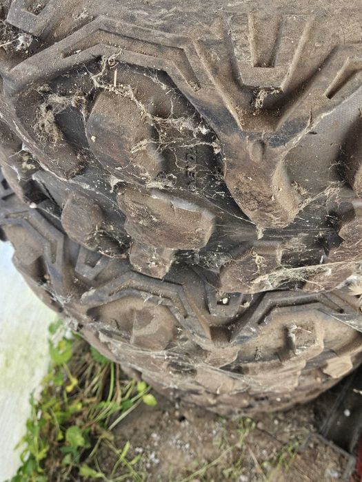 Vand anvelope dacia duster si anvelope atv