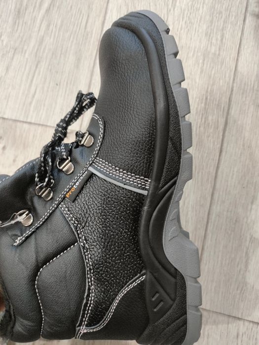 Зимние рабочие ботинки