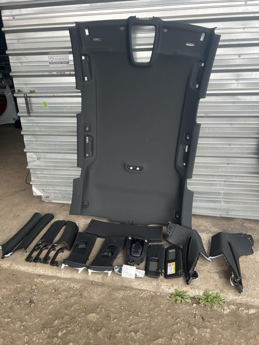 Комплект таван Sline черен Комби за Audi A4 B9 8w без огледало ном 121