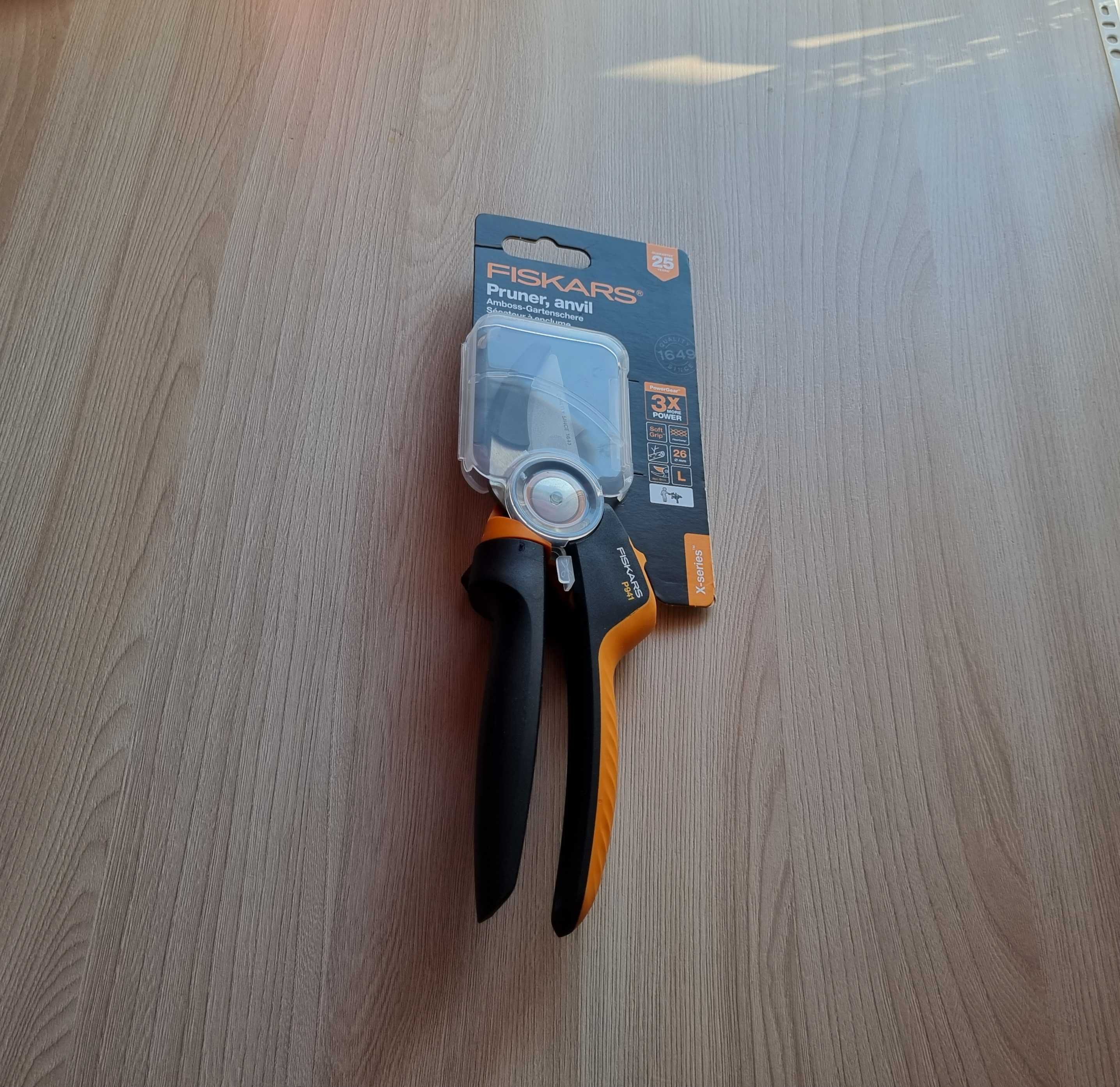 FISKARS foarfeca gradina pt taiat crengi pomi nicovala lama otel 28.5