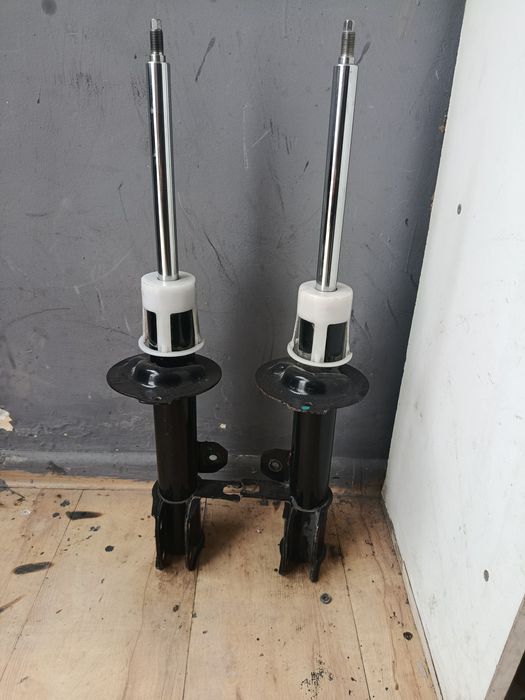 Gentre arqa amartizatr 2ta