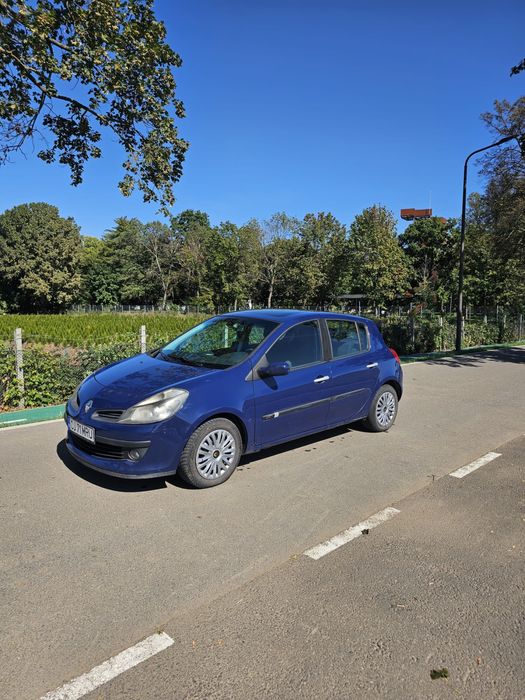 Vând Renault Clio 1.5 DCI