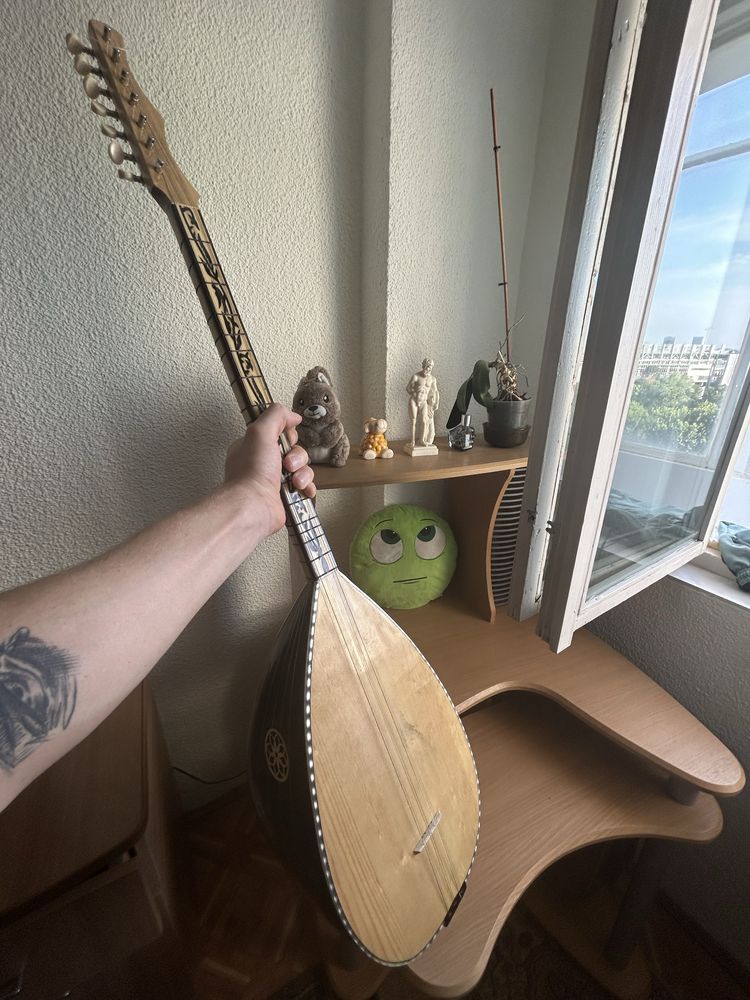 Baglama turcesc 600 sau schimb cu chitara