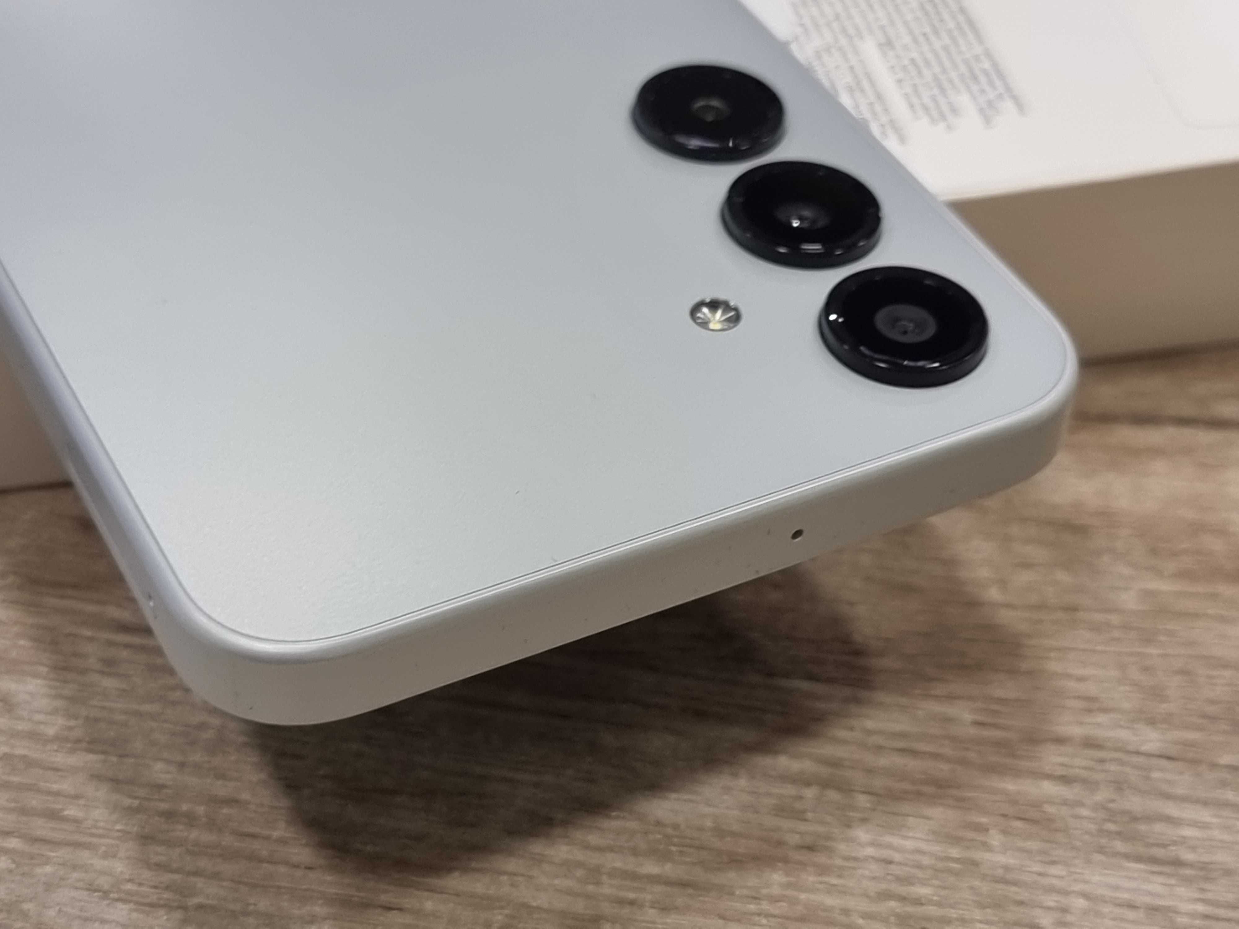 Телефон Samsung A 16