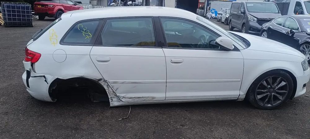 Dezmembrari / Dezmembrez Audi A3 1.6 CAYC cutie viteze LUB cod culoare LY9C