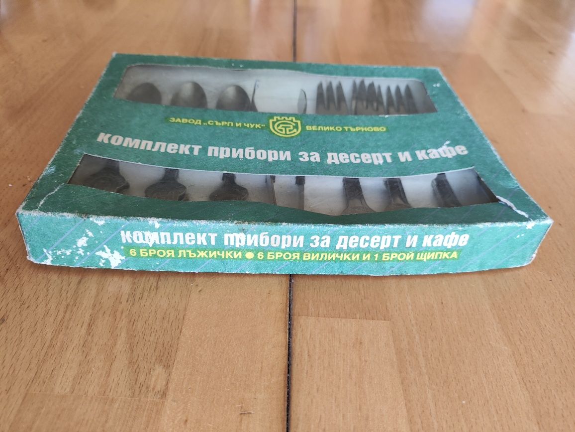 Компект прибори за десерт