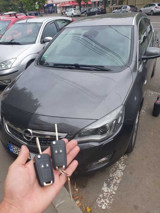 DEBLOCARI AUTO, Programari Chei Auto