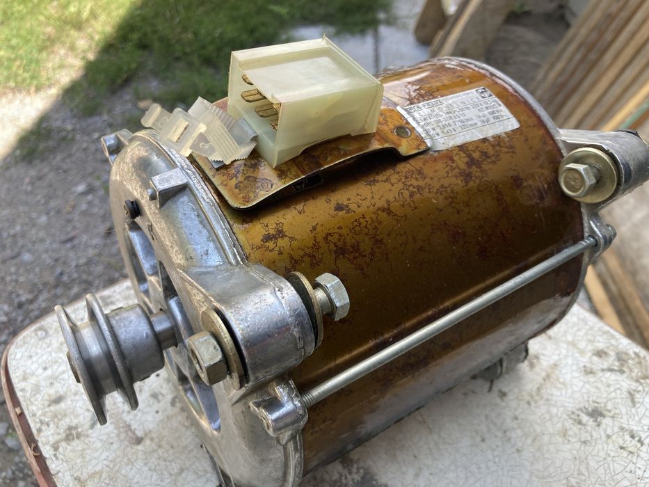 Электродвигатель стиральной машины