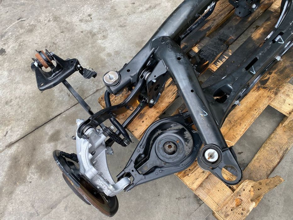 Punte spate completa 4x4 VOLVO XC40 2019 32221344