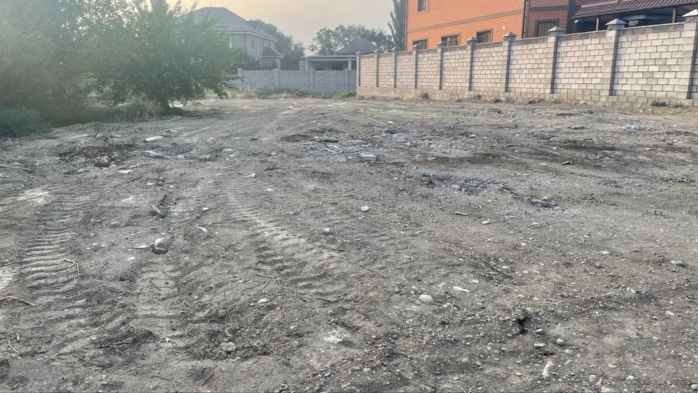 Продается участок 8соток срочно