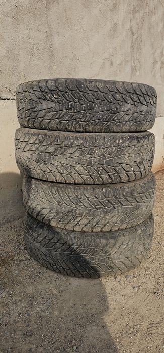 Шины комплект зимние