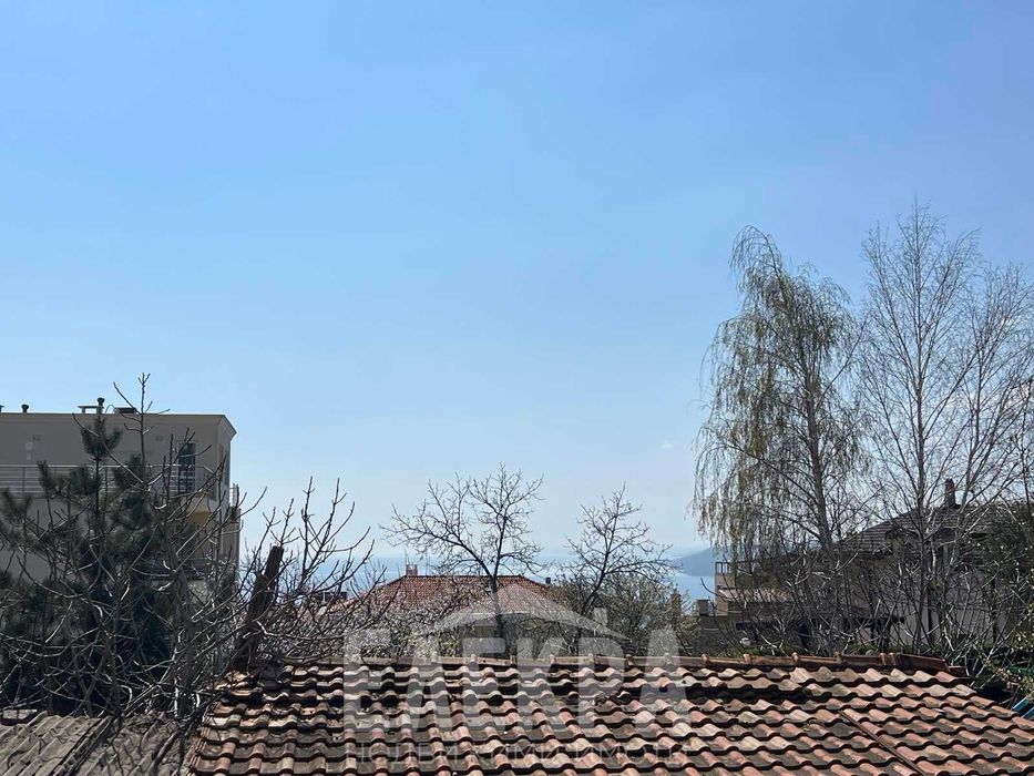 Двустаен апартамент гр.Варна  м-т Свети Никола