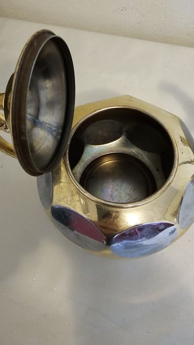 2 ceainice aurite,made in Korea.