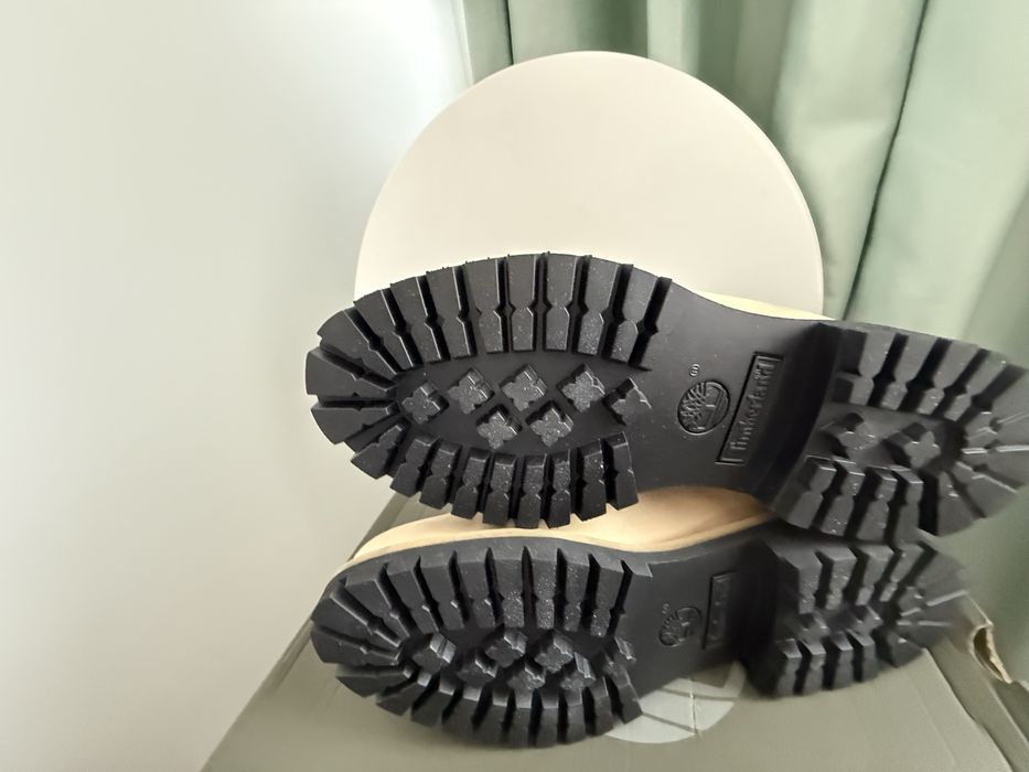 Bocanci Timberland impermeabili de piele nabuc