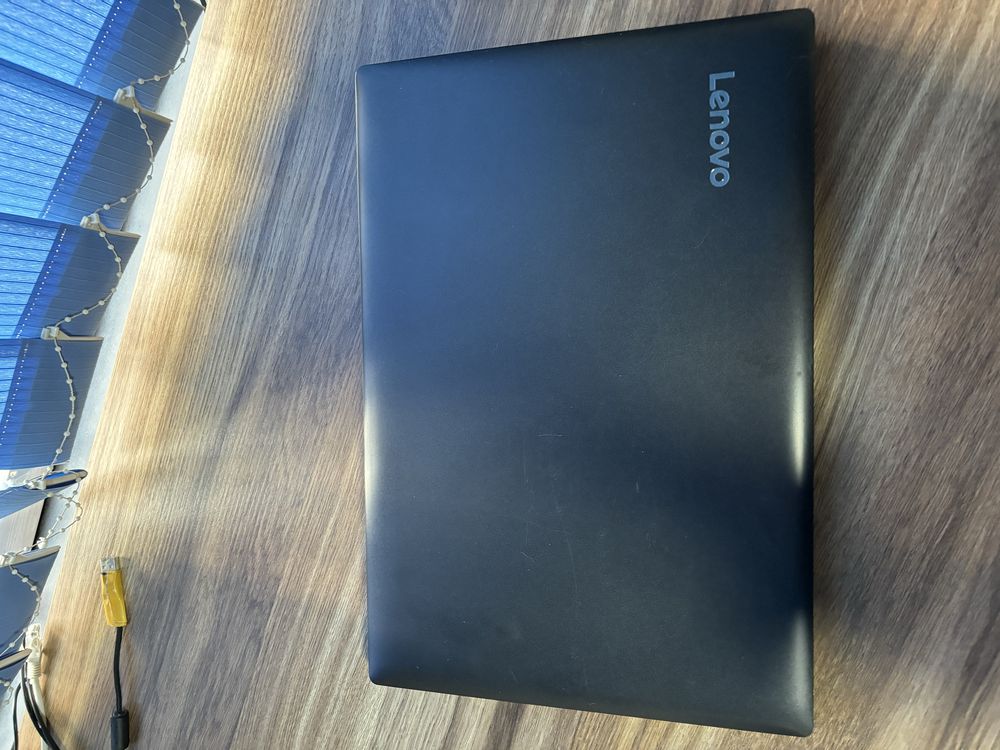ноутбук Lenovo