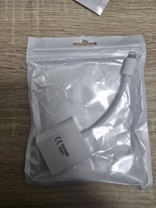 Adaptor Pple, iPhone si iPad
