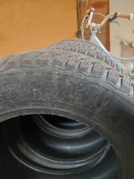 Зимни гуми CONTINENTAL 195/65/15-4БРОЯ