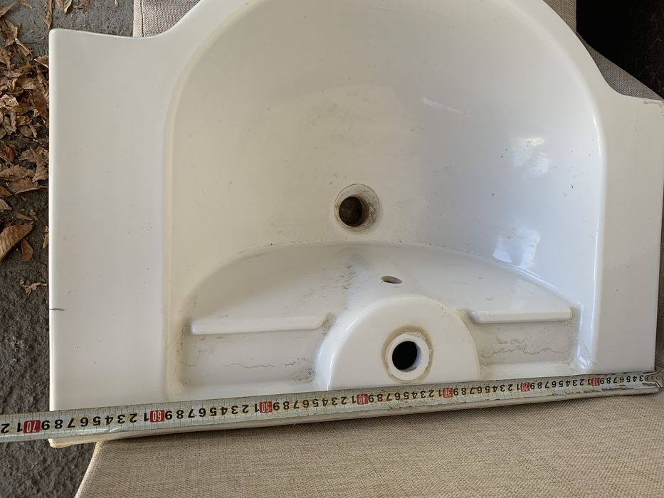 продается раковина (керамика)