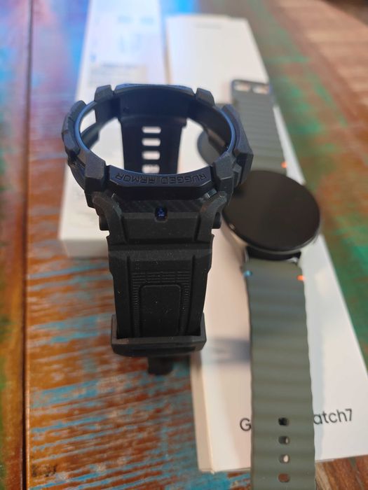 Samsung Galaxy watch 7 44mm case Spigen armour