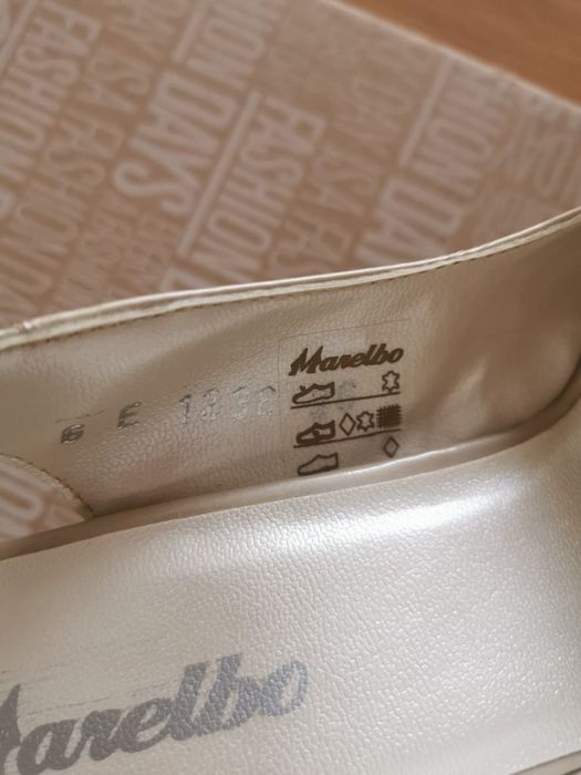 Sandale din piele naturala lacuita