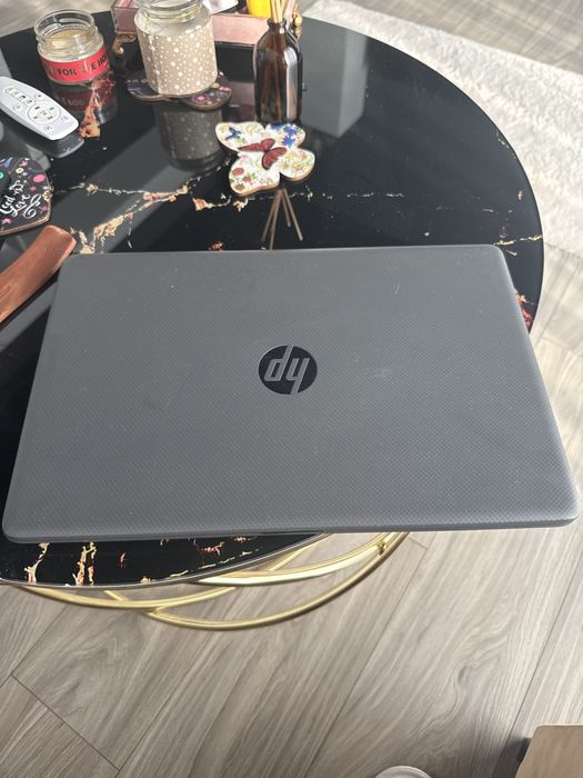 Laptop HP i3 core 8gb ram