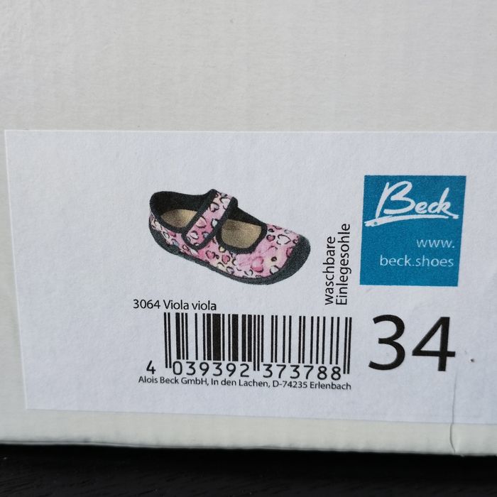 Пантофи за момиче нови