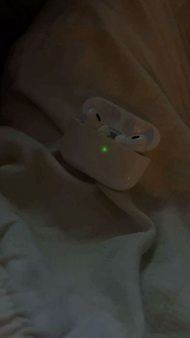 Есть в наличии айрподсы