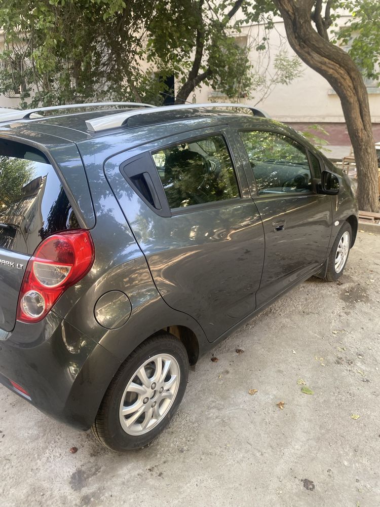 Chevrolet Spark 4 Мокрый асфальт