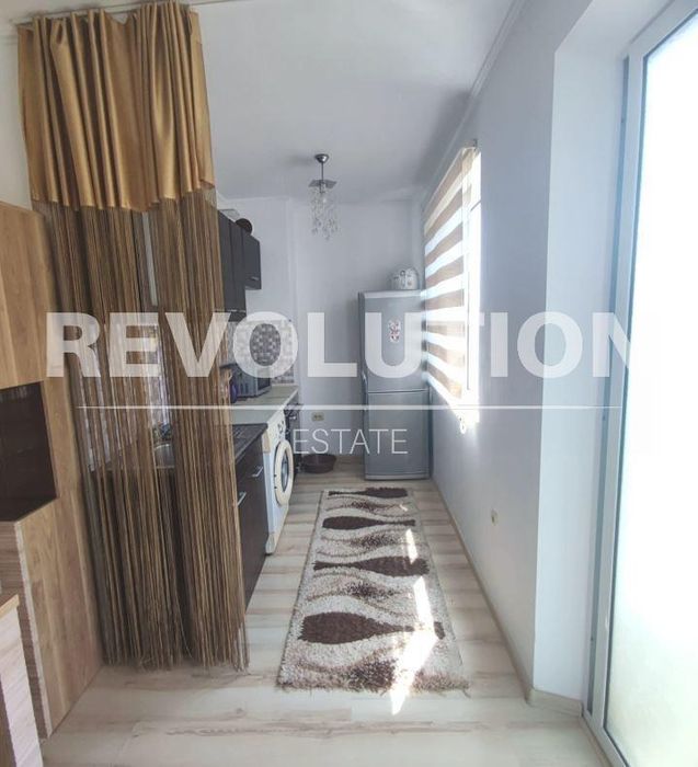 Дава се под наем Тристаен апартамент в Варна, Автогара - 90 кв.м за 650 € - Снимка #3