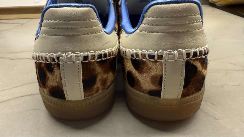 Маратонки Adidas с животинска шарка
